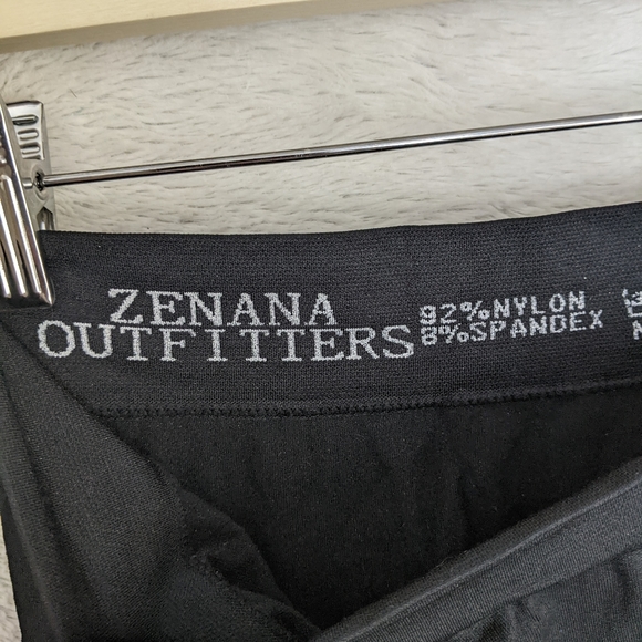Lot of 2: Zenana Outfitters L/XL Leggings, Black and Navy, Like New Condition - Picture 5 of 9